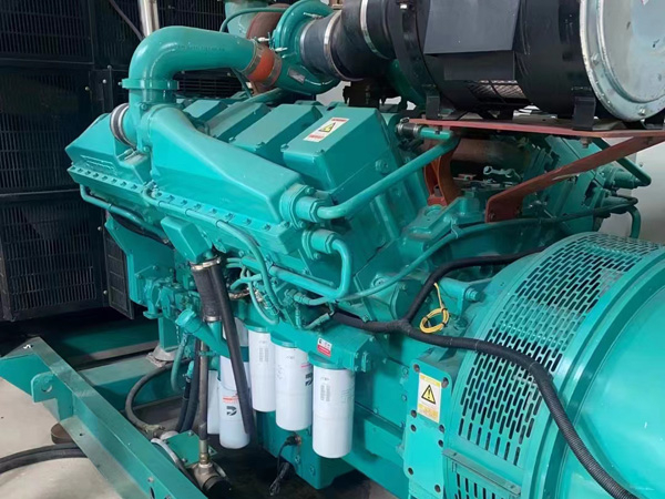 奉节更换100kW柴油发电机组机油时，需要注意哪些事项？